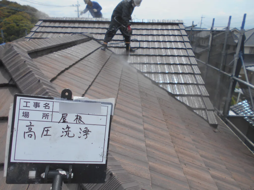 小郡市三国が丘I様邸の屋根外壁塗装・屋根瓦どめ・駐車場 倉庫塗装工事